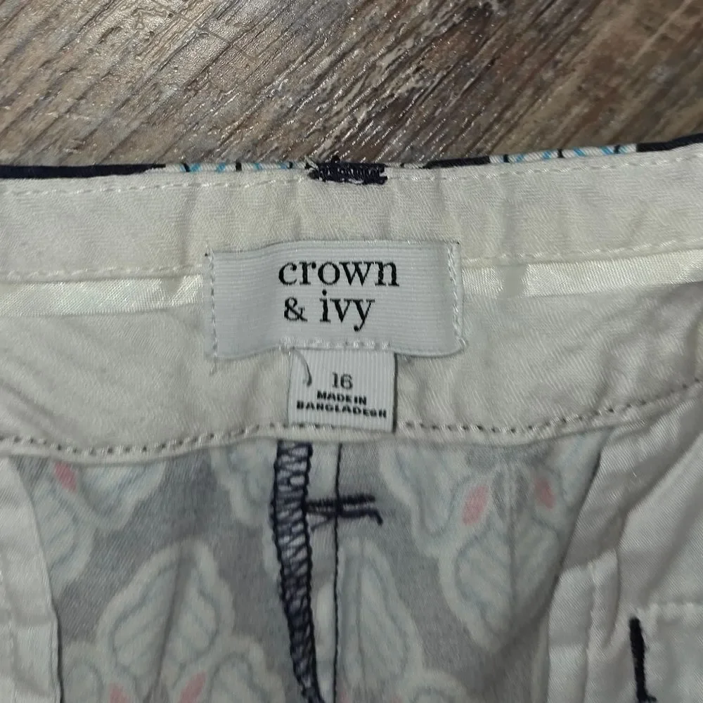 Navy Geometric Print Crown & Ivy Caroline Summer Stretch Cotton Shorts